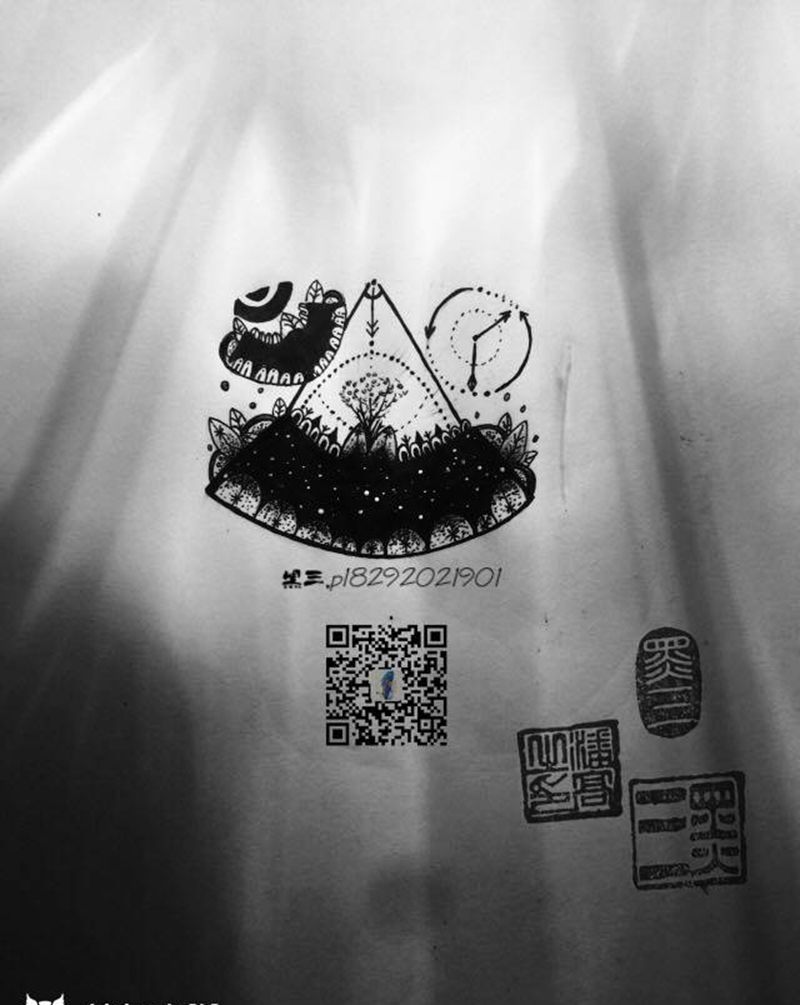 遮盖蝙蝠纹身图片