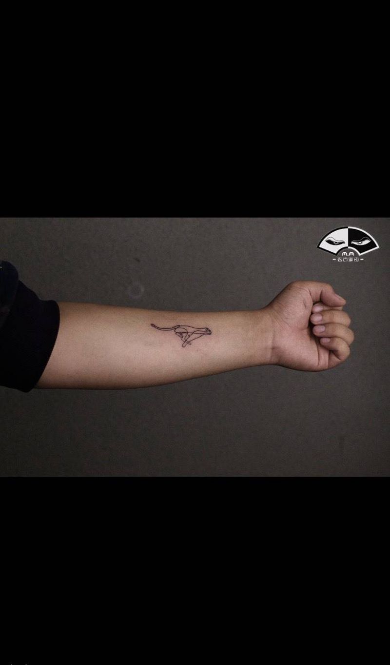 小动物纹身图片_手部手臂几何图腾小清新小图案线条纹身图案