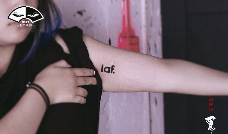 小字母纹身图片_小字母小清新情侣原创几何清新传统肩部胸部手臂纹身图案