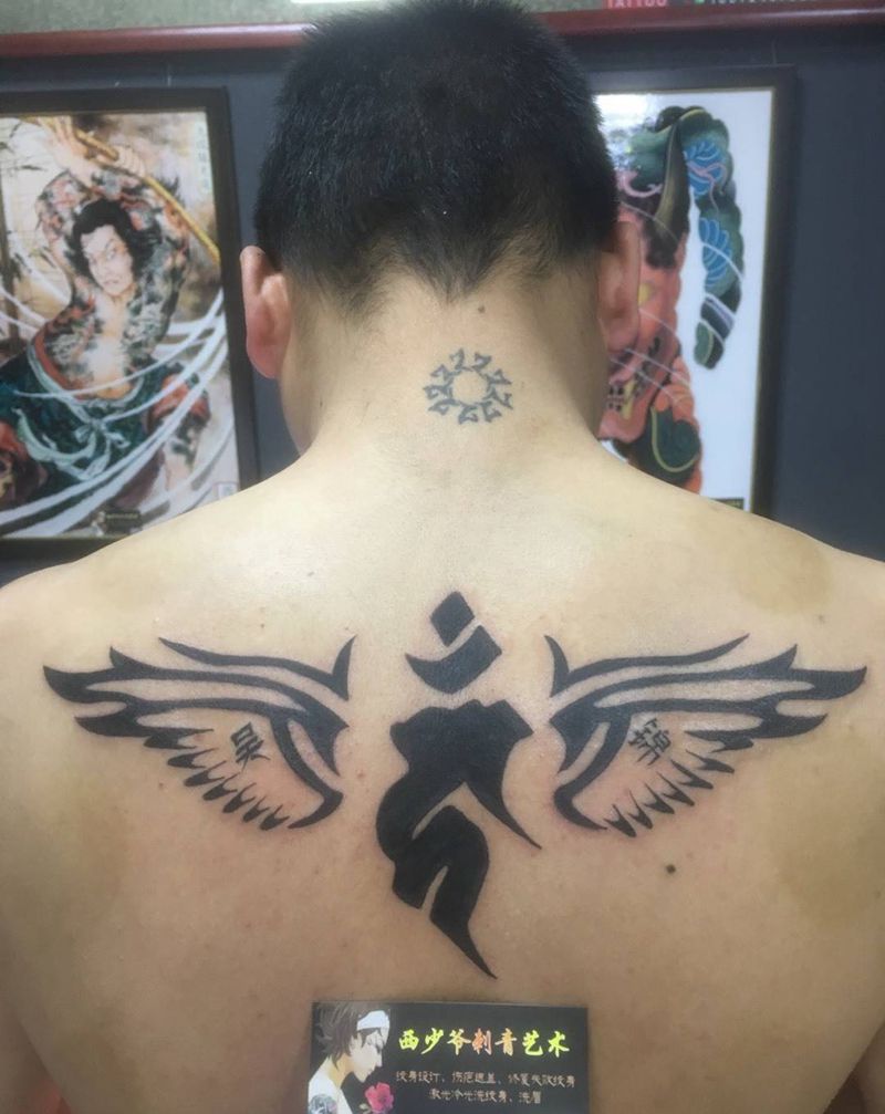 图腾翅膀纹身图片