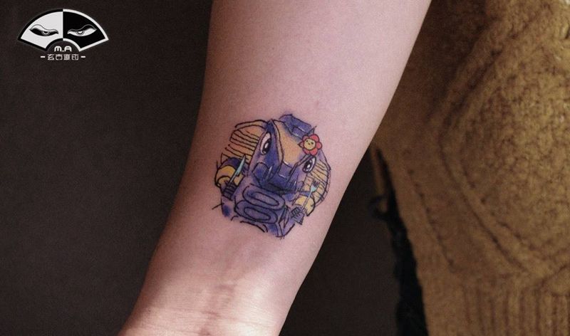 蟑螂恶霸纹身图片_手臂腿部几何新传统小清新情侣图案日系动画片纹身图案