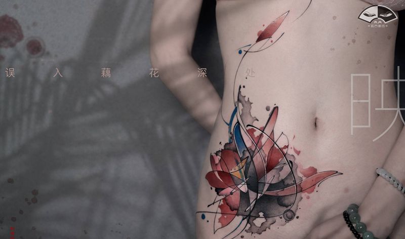 燃烧纹身图片_腰部腹部水彩水墨遮盖纹身图案