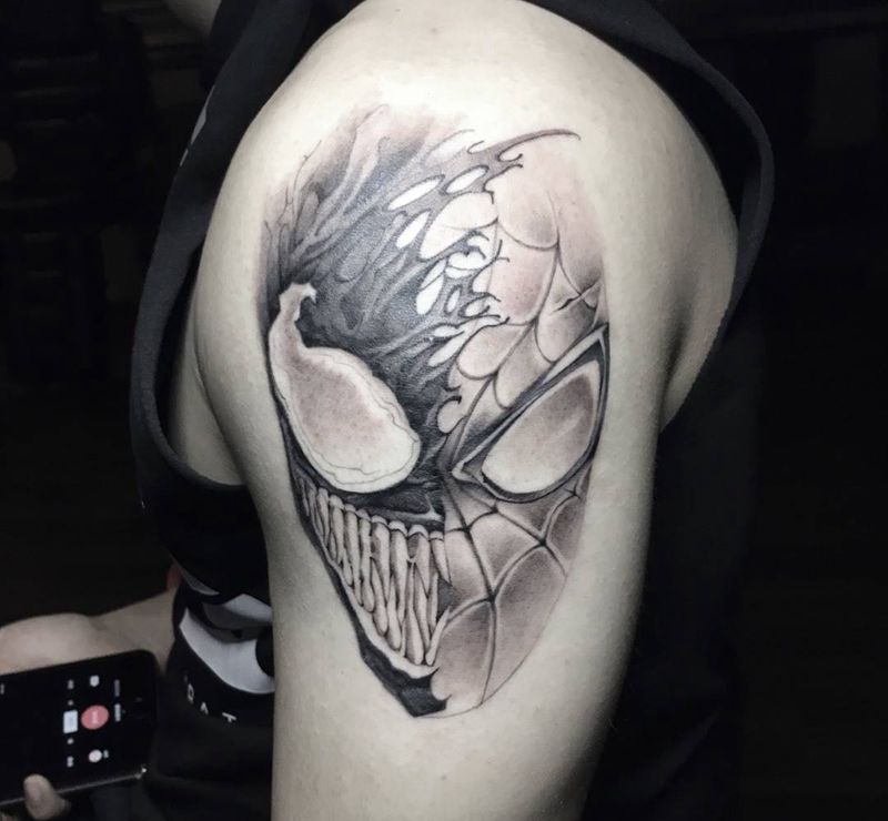 未完成纹身图片_成品手稿手臂欧美写实肖像人物西安蜘蛛侠素描纹身图案