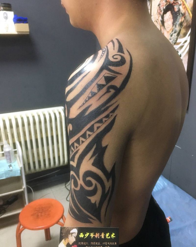图腾半甲纹身图片