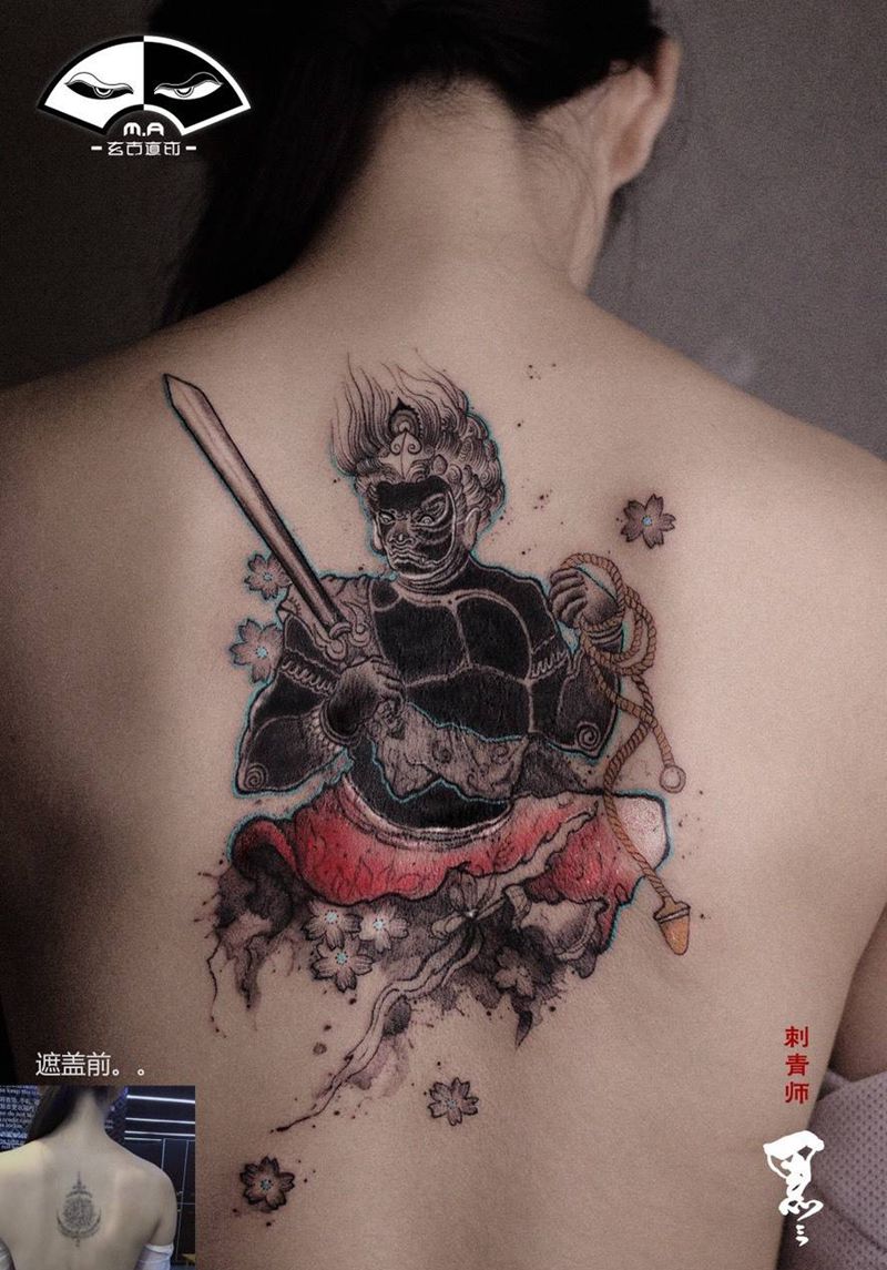 漫山遍野的花纹身图片_背部腿部水墨新传统不动明王水墨遮盖水墨纹身图案