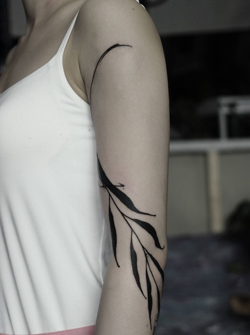 叶子纹身图片_肩部手臂水彩水墨纹身图案