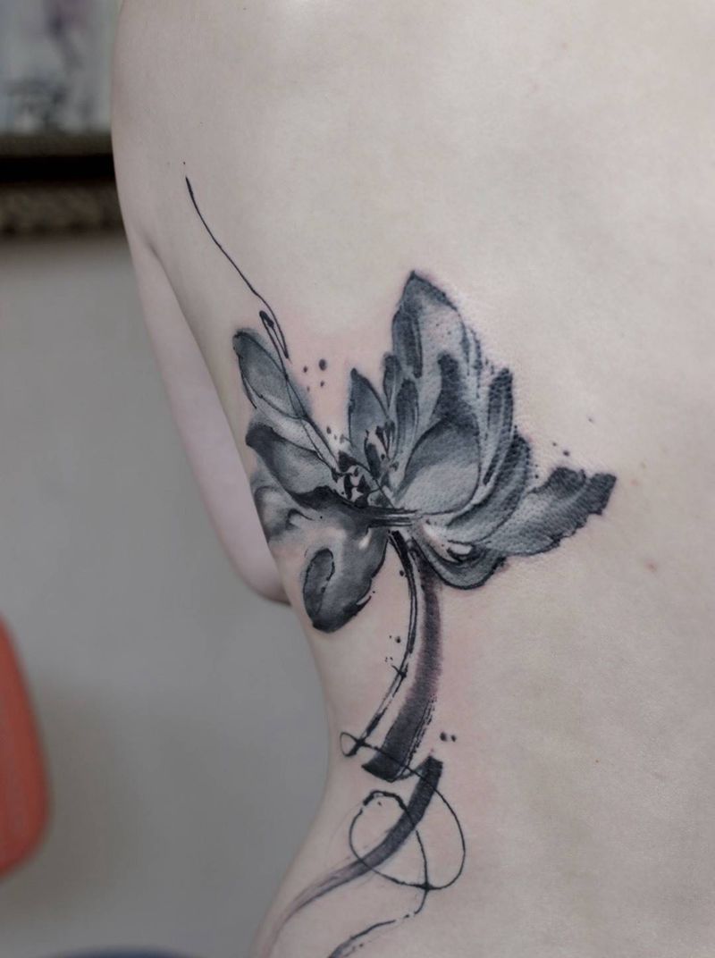莲花纹身图片_原创清新腰部背部成品植物纹身图案
