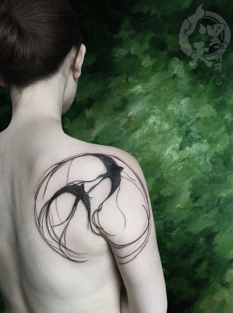 小燕子纹身图片_成品原创动物国画传统肩部背部纹身图案