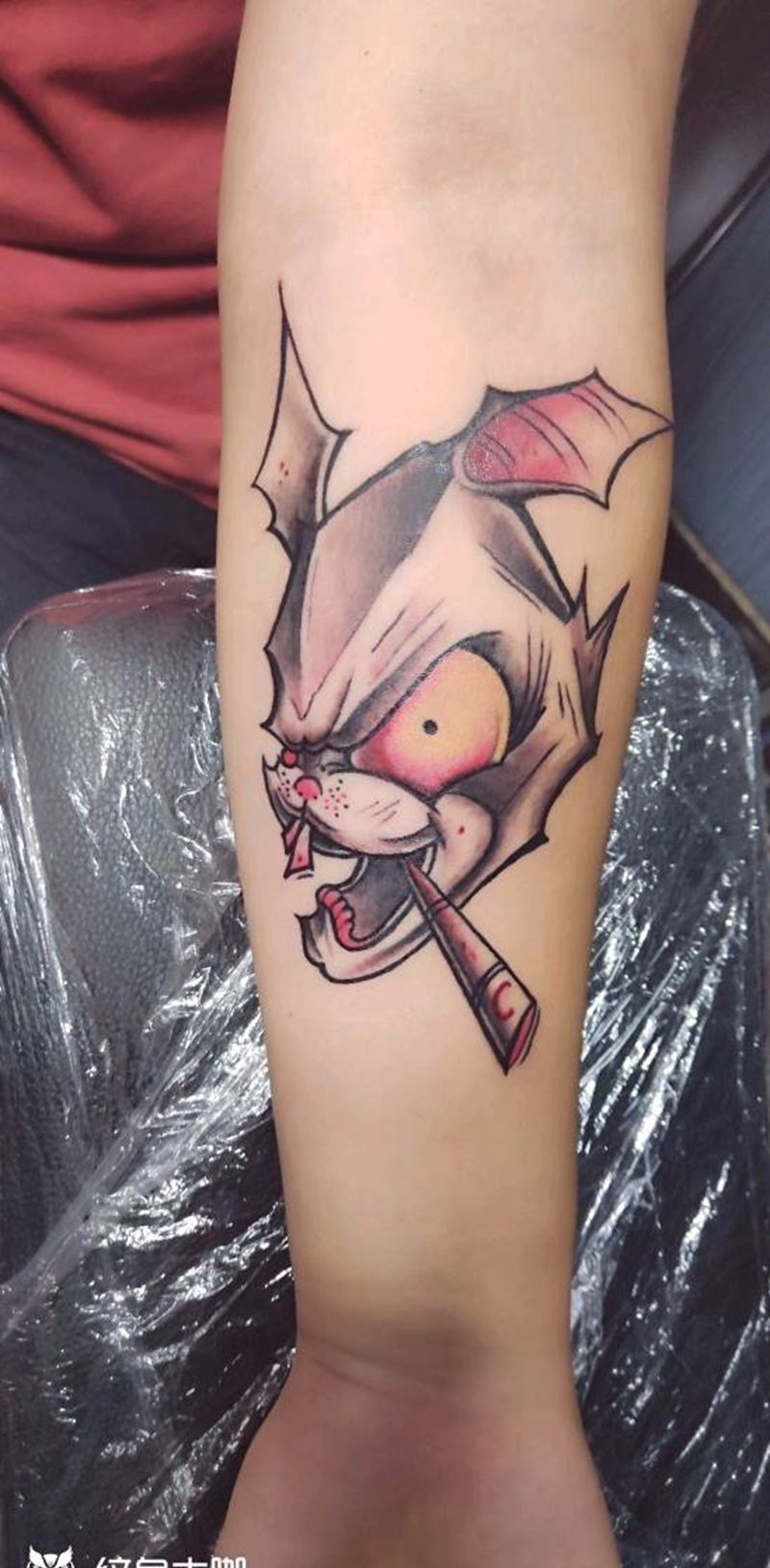 兔子纹身图片_手臂纹身图案