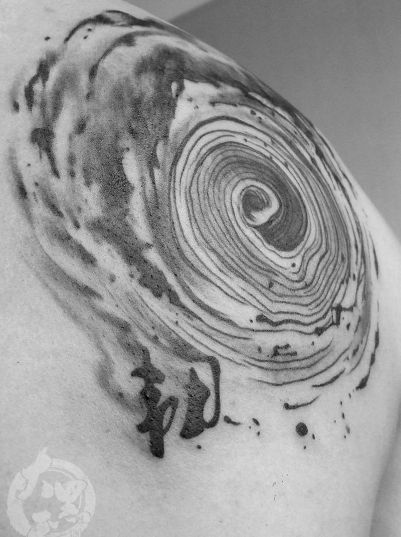 《无题》纹身图片_成品肩部欧美国画传统几何字符原创人物宗教纹身图案