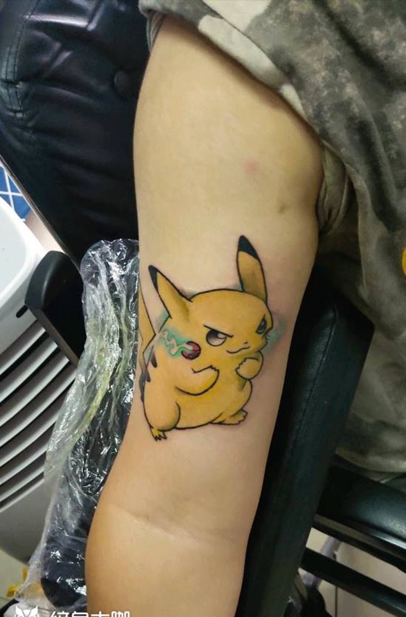 皮卡丘纹身图片_手臂纹身图案