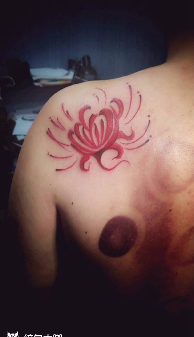 彼岸花纹身图片_背部纹身图案