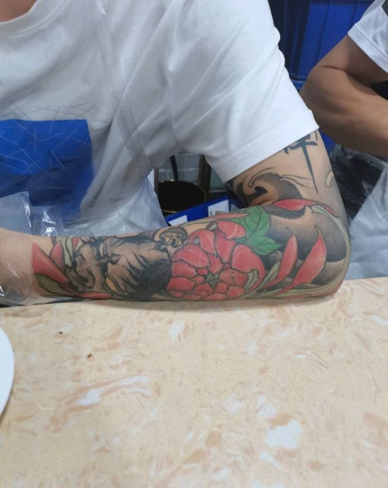 客户返图纹身图片_手臂纹身图案