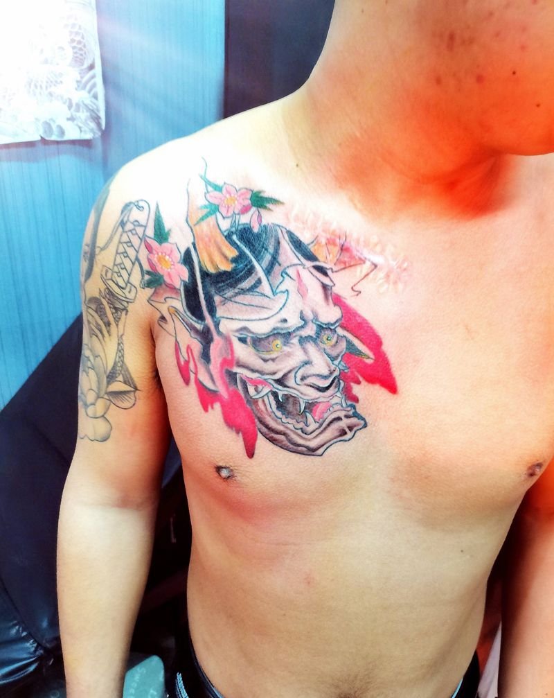 般若纹身图片_胸部纹身图案