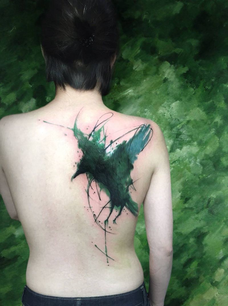 乌鸦纹身图片_原创动物几何图腾清新习俗传统写实背部成品纹身图案