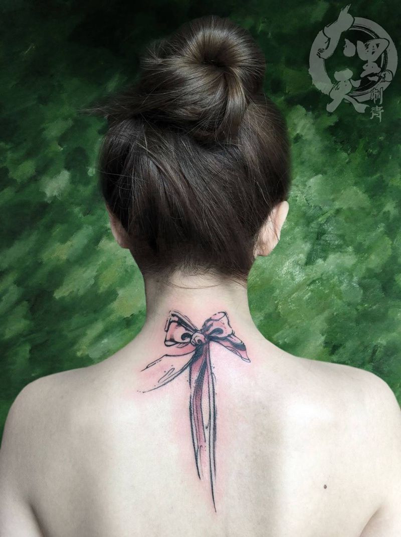 蝴蝶结纹身图片_原创静物国画传统清新背部成品颈部纹身图案