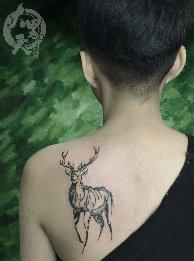 鹿纹身图片_成品肩部背部腰部欧美肖像清新动物原创宗教纹身图案