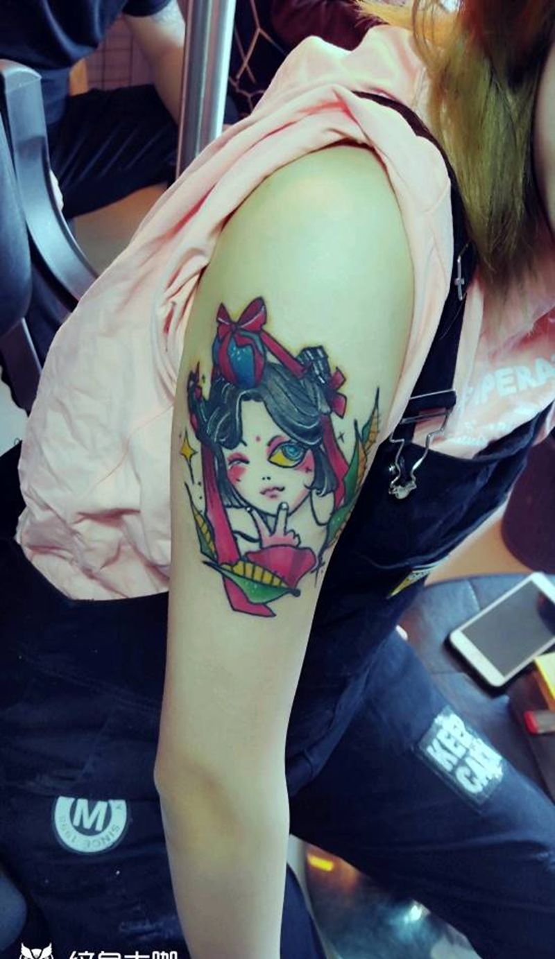 小彩色纹身图片_手臂纹身图案