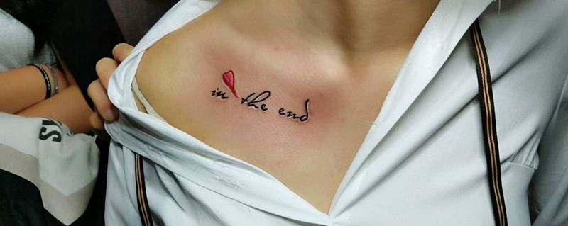 锁骨纹身纹身图片_胸部纹身图案