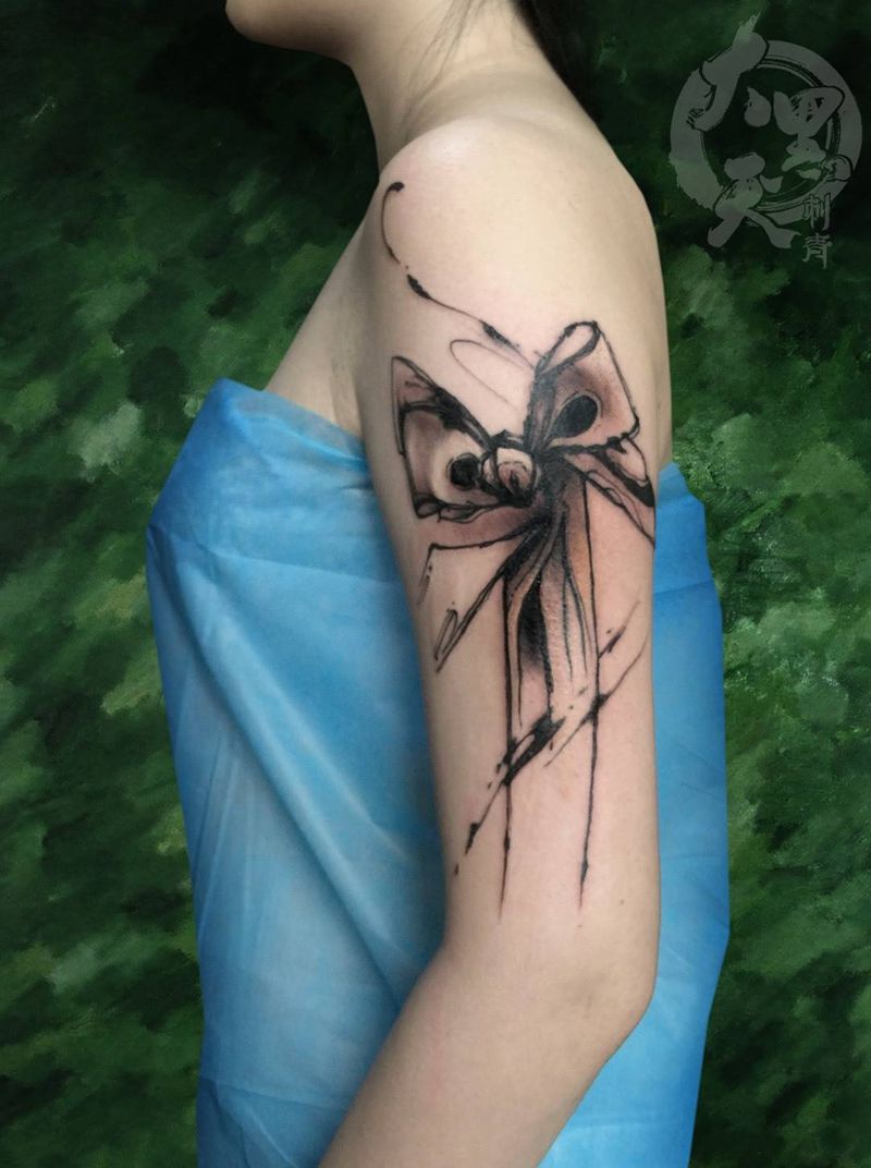 蝴蝶结纹身图片_成品手部手臂国画传统清新原创字符静物纹身图案