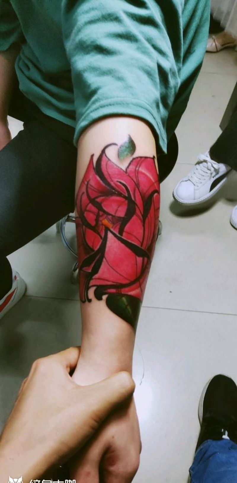 玫瑰纹身图片_手臂纹身图案