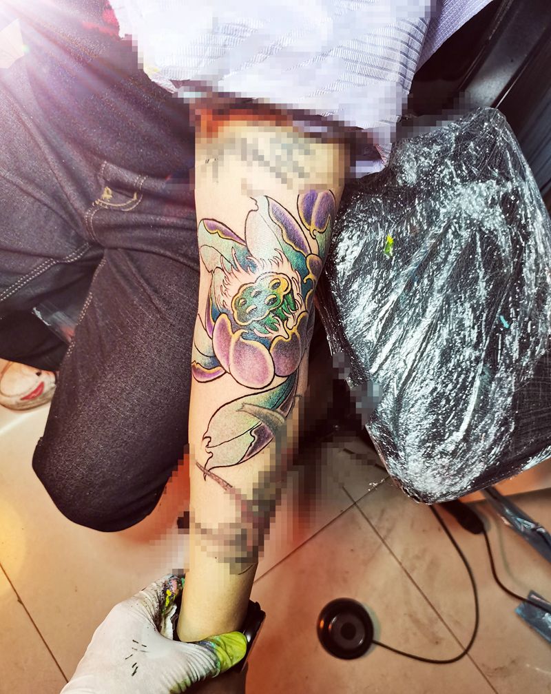 莲花纹身图片_手臂纹身图案