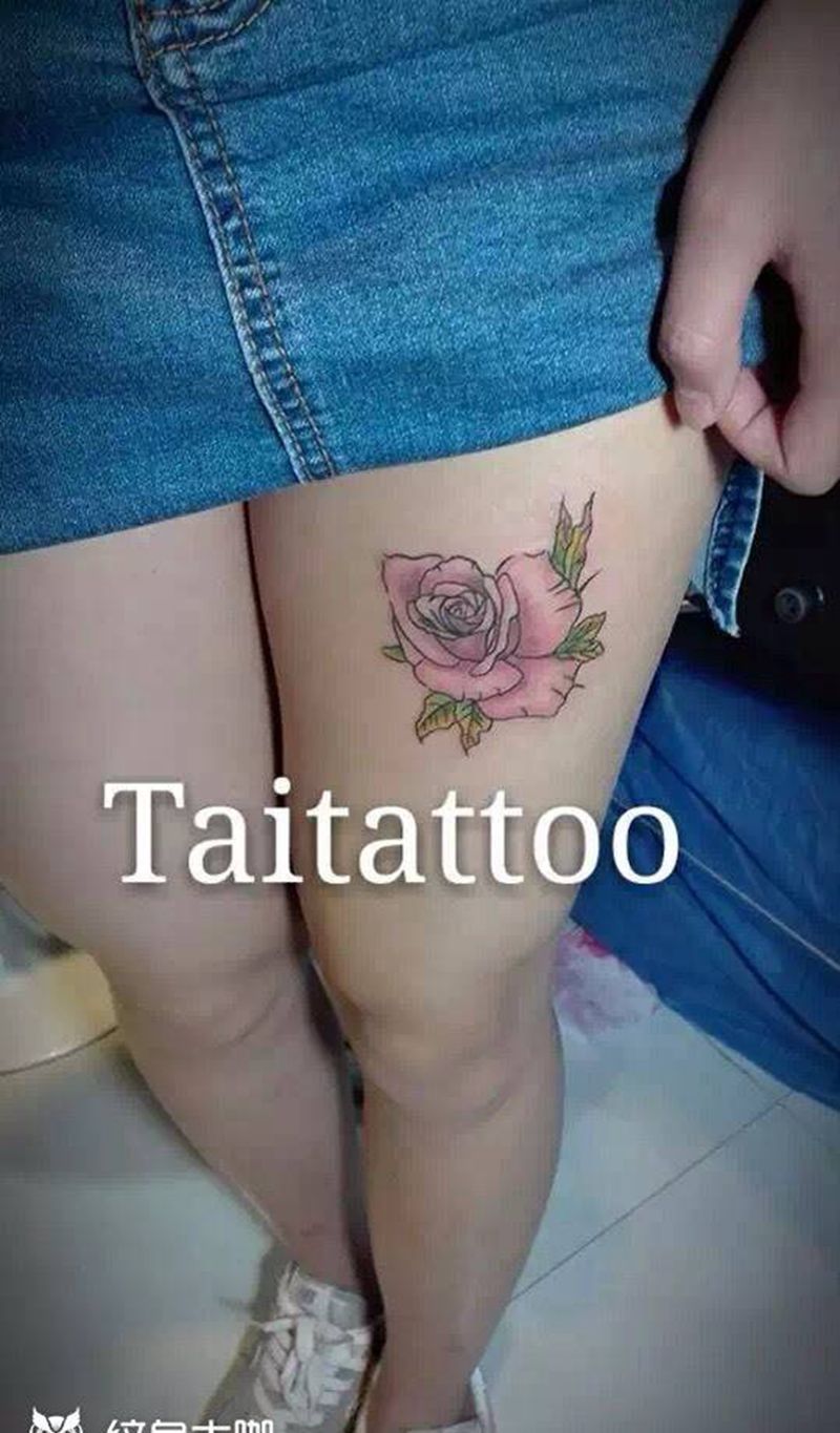 美女大腿玫瑰纹身纹身图片