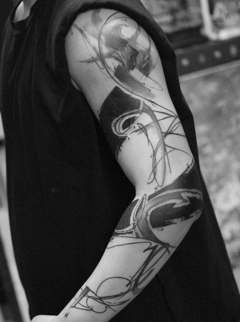 线纹身图片_手臂手部几何水墨纹身图案