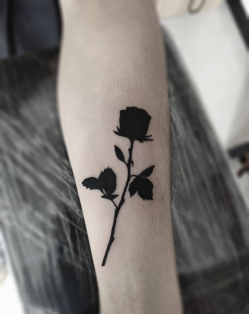 黑玫瑰纹身图片_玫瑰花纹身图案