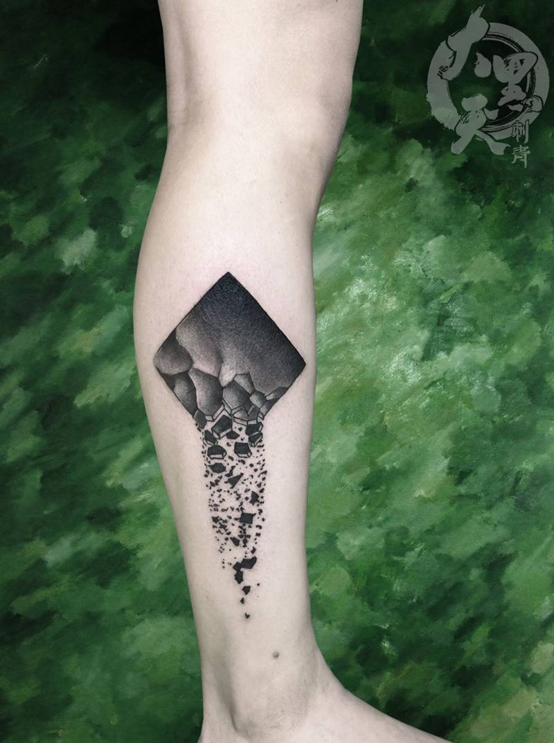 把你的渴望悄悄告诉风。让风带它到世界的尽头。~~小野洋子纹身图片_成品腿部脚部欧美清新传统国画几何字符原创纹身图案