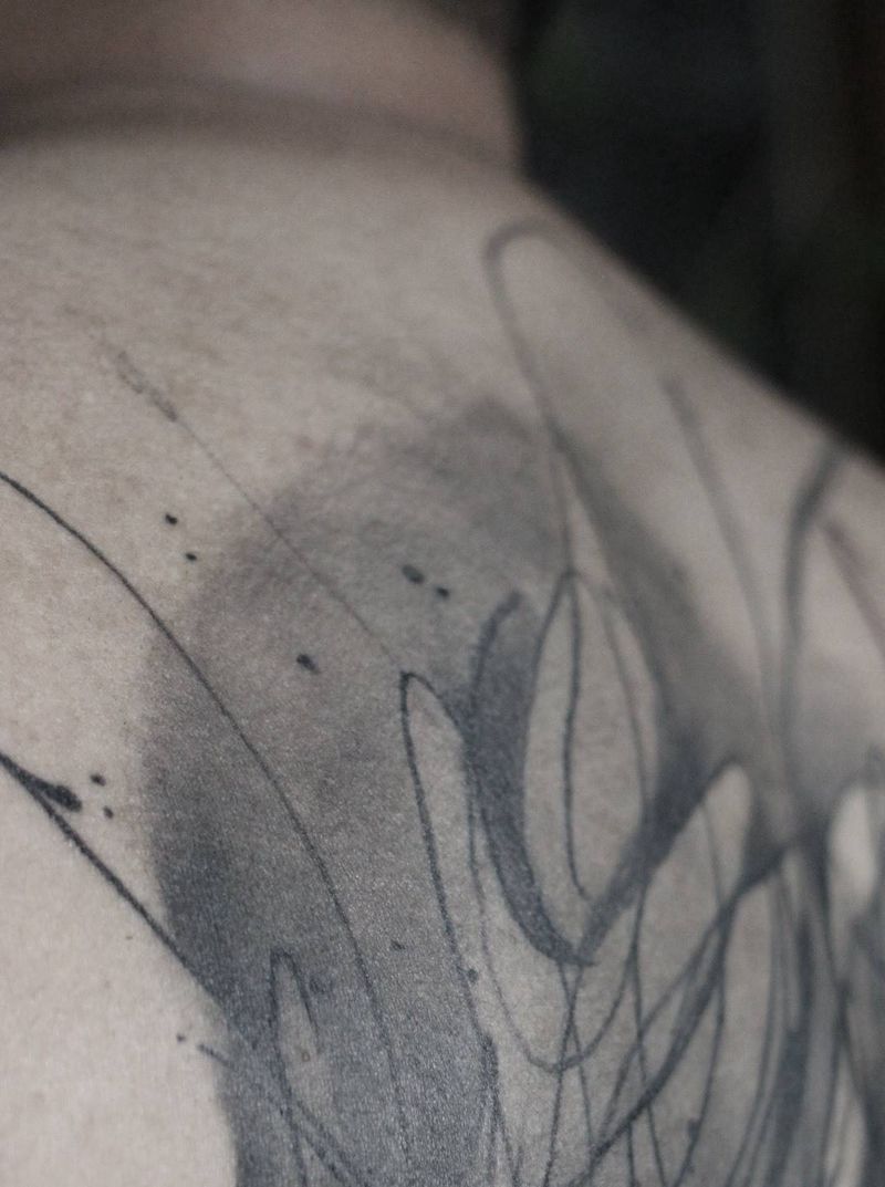 怀静心眠于花间纹身图片