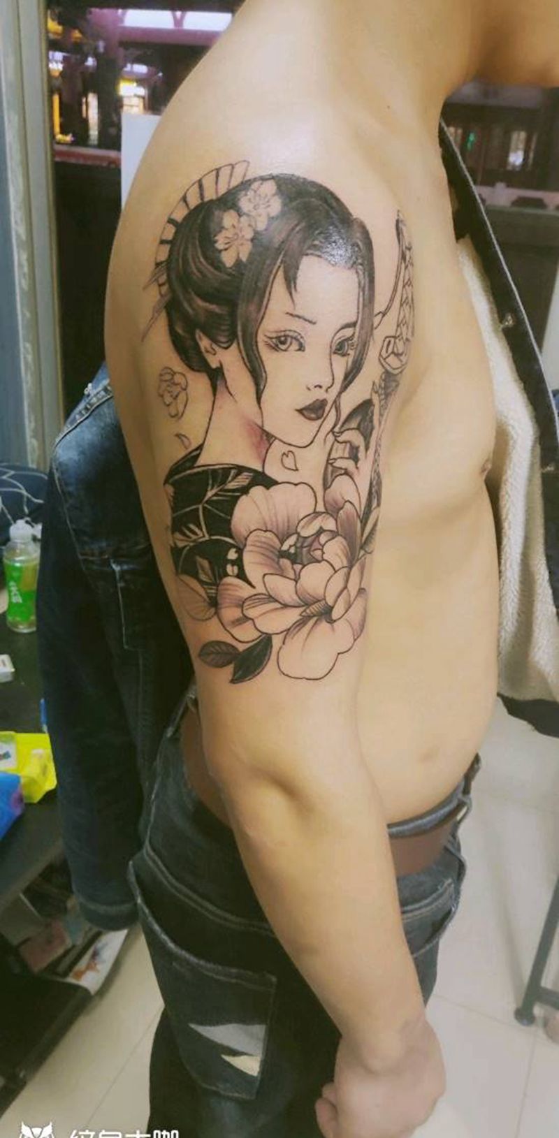 未完纹身图片_手臂胸部纹身图案