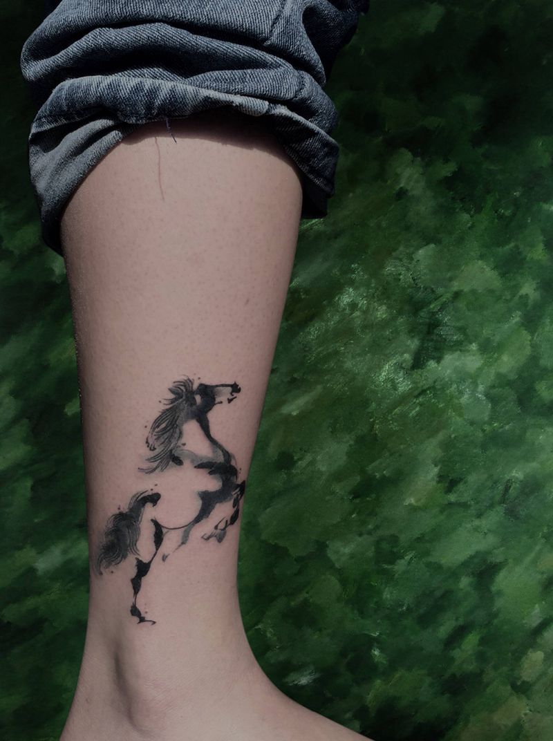 马纹身图片_原创植物动物国画写实传统清新脚部腿部成品纹身图案