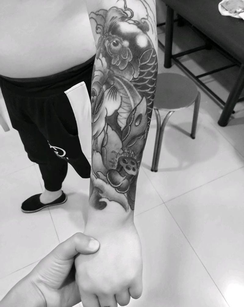 一年多以前割的线,上色完成纹身图片