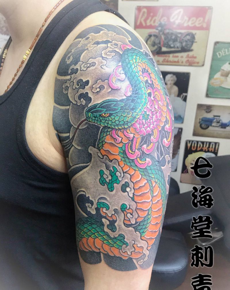 日式青蛇纹身图片_老传统纹身图案