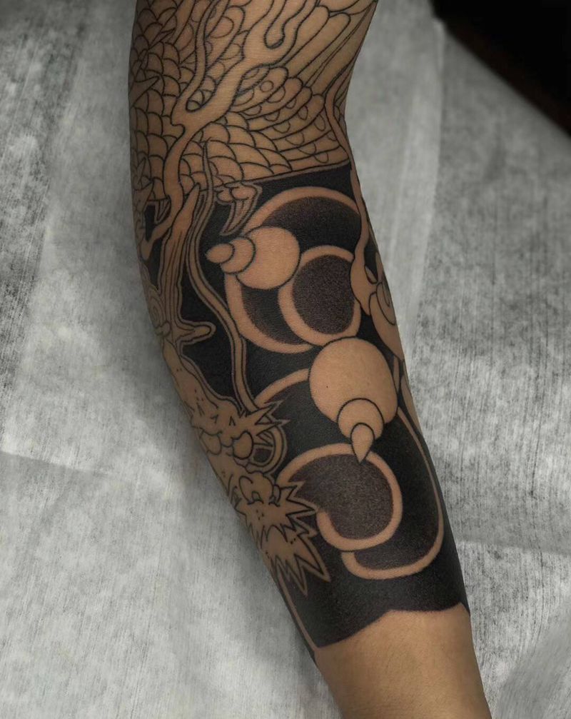 雾面纹身图片_手臂老传统纹身图案