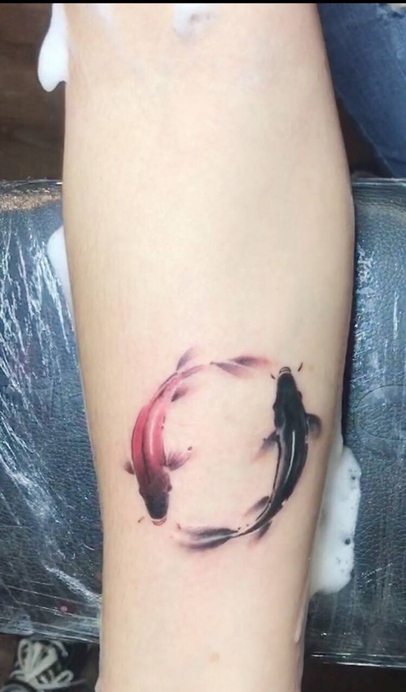 水墨鱼纹身图片