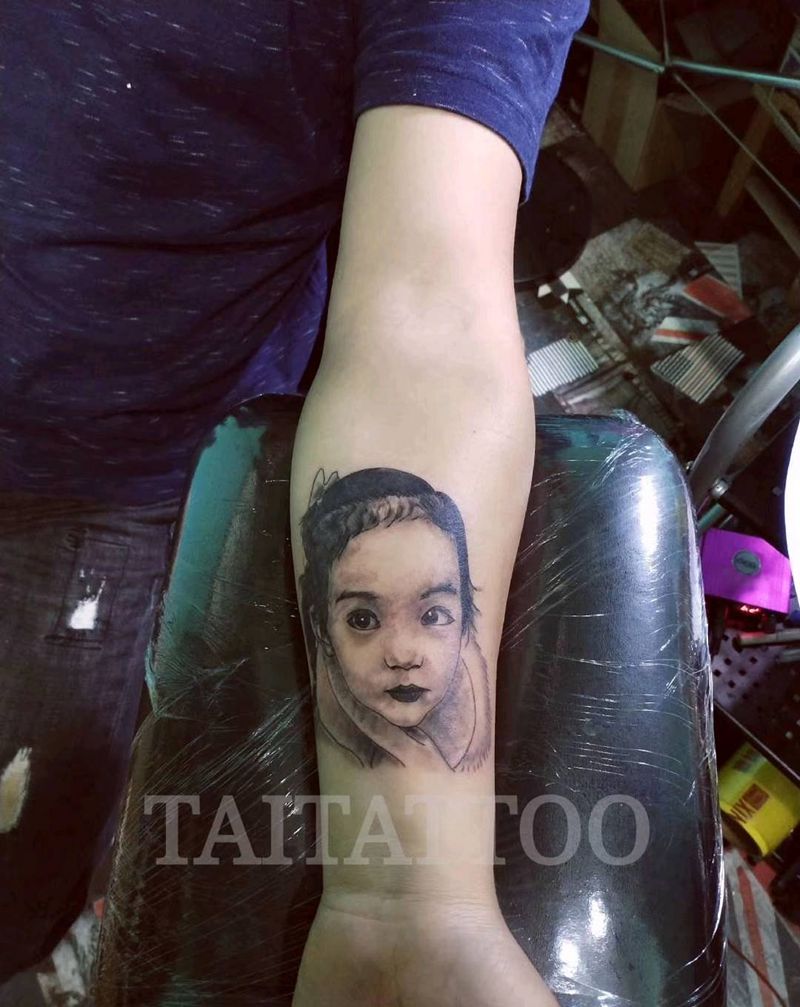 今日起纹身五折优惠纹身图片_脚部腰部欧美写实New School纹身图案