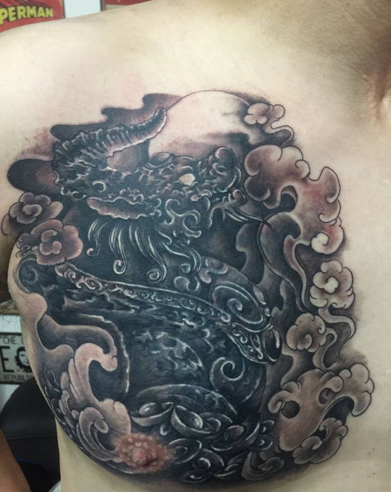 前胸遮盖纹身图片