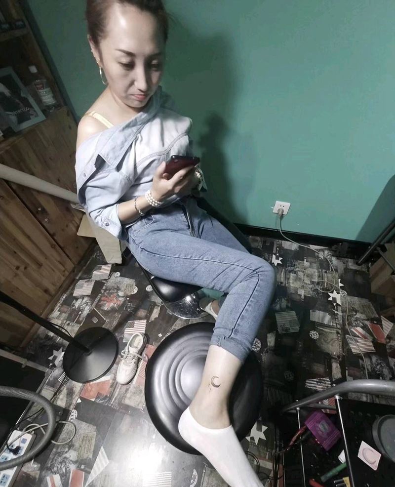 三木嘎作品纹身图片_脚部纹身图案