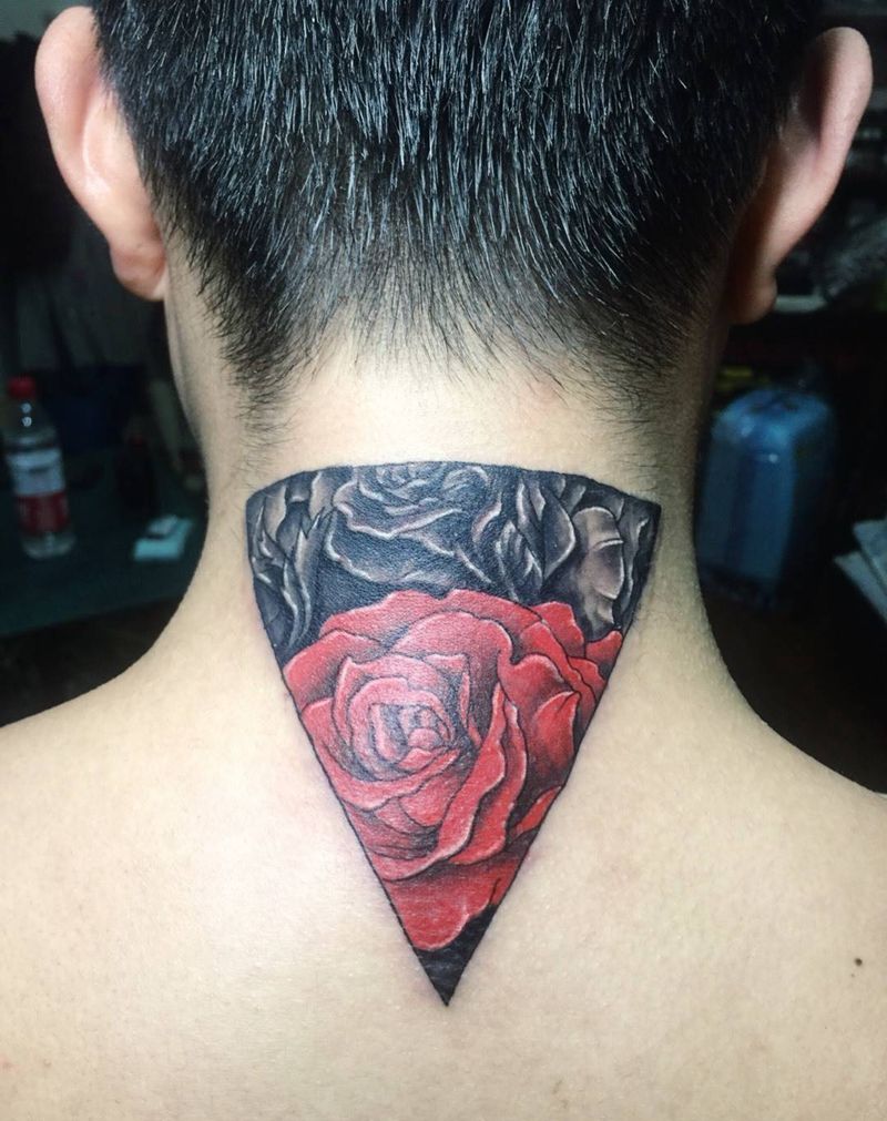 后颈遮盖纹身图片