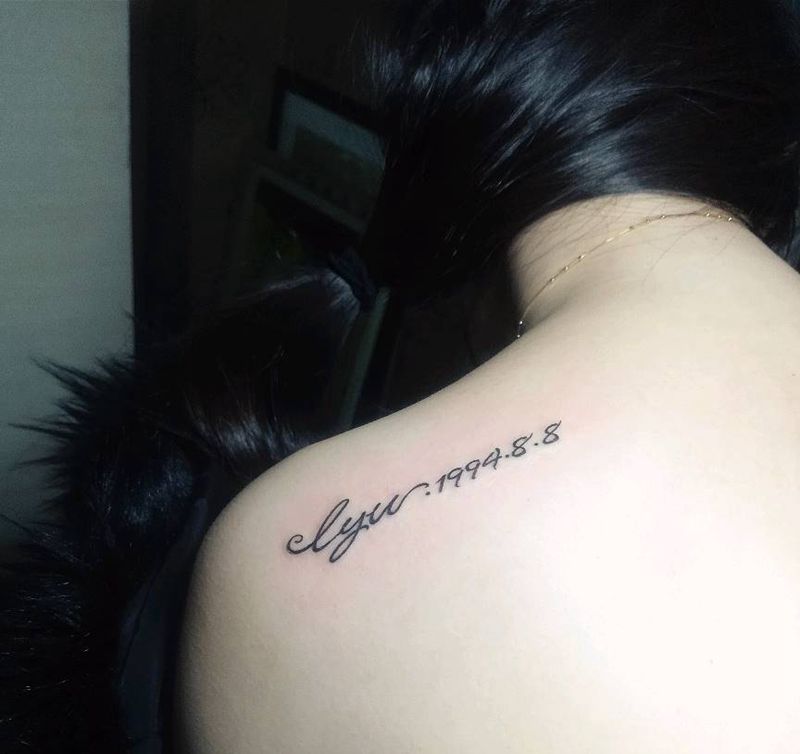 小字母纹身图片