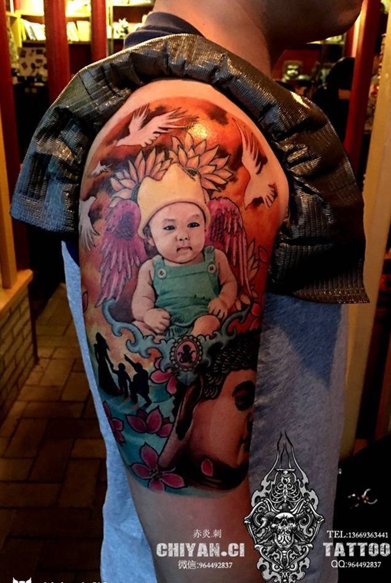 去年的宝宝肖像加新图 靳凯作品纹身图片_手臂手部欧美写实新传统肖像神佛家庭纹身图案