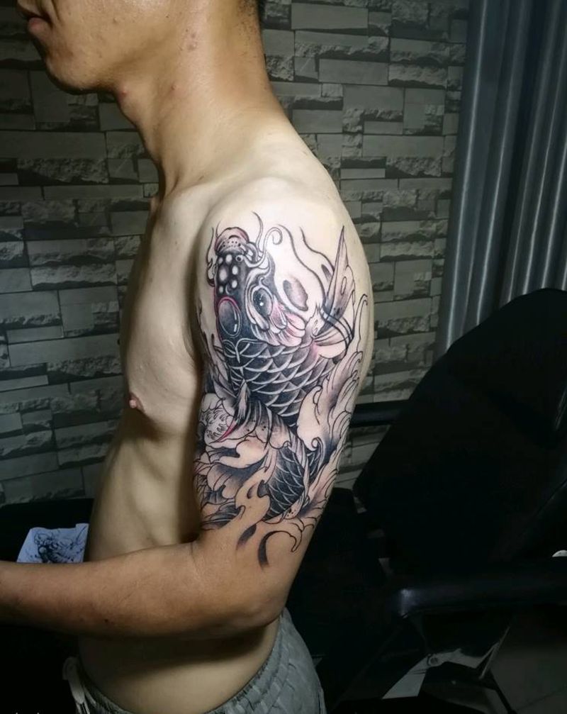 鲤鱼纹身图片_手臂纹身图案
