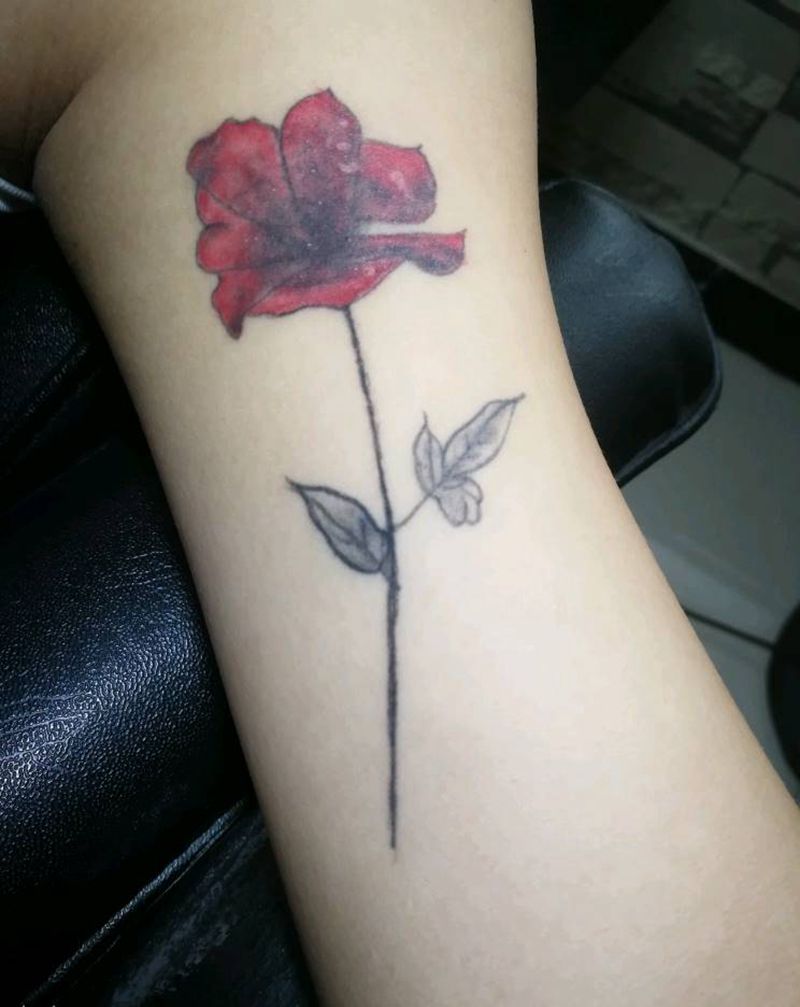 花纹身图片_手臂老传统纹身图案