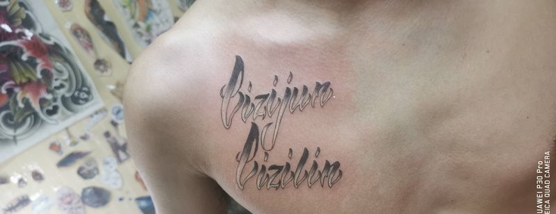 字体纹身图片_胸部纹身图案