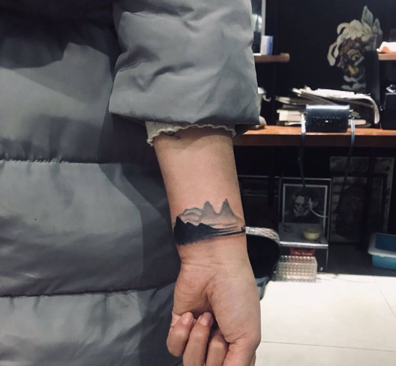 水墨遮盖纹身图片