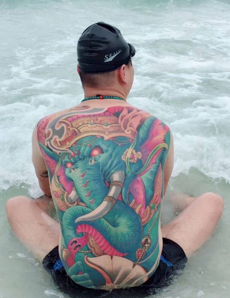 客人买家秀，靳凯作品纹身图片_成品背部传统写实鬼神宗教原创人物动物纹身图案