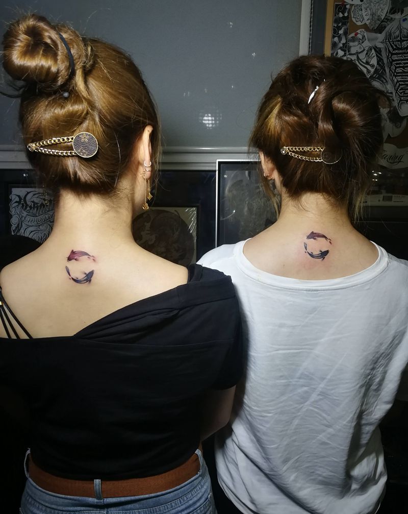 小鱼儿纹身图片_颈部水彩纹身图案