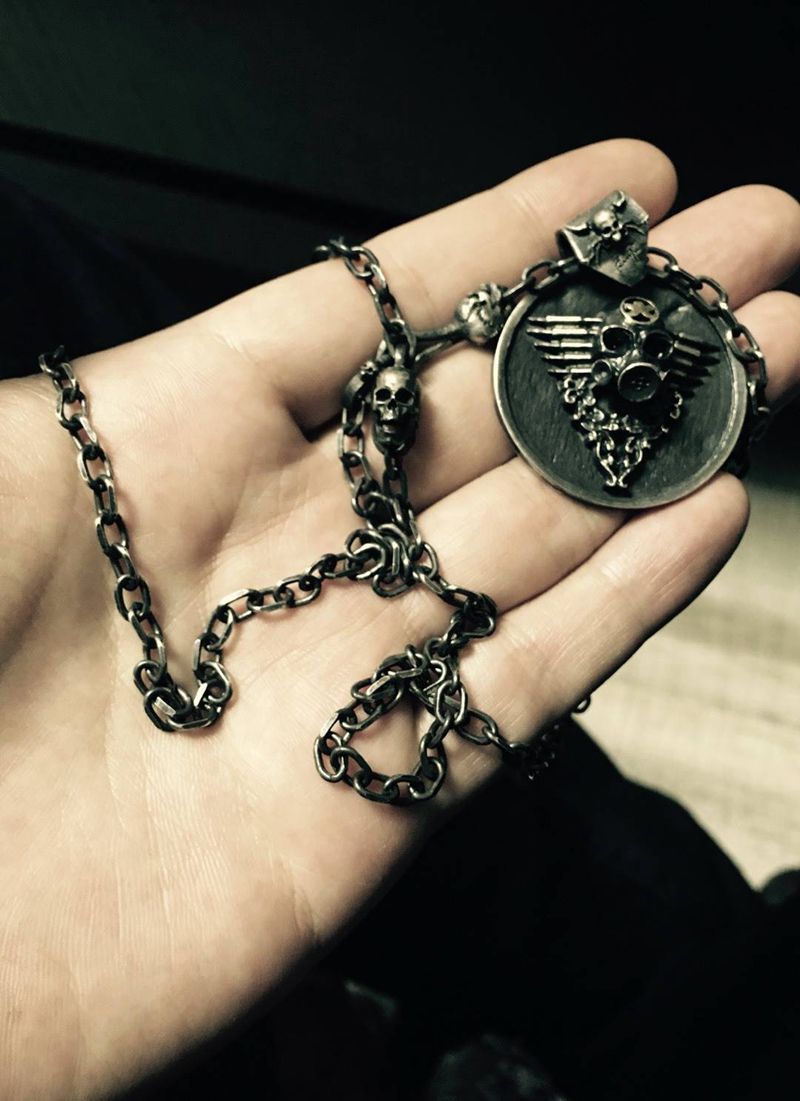 坠坠子纹身图片